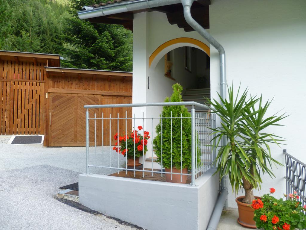 Haus Domenig Apartment อุมเฮาเซิน ภายนอก รูปภาพ